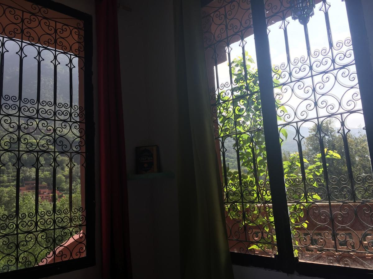 Отель Chez Yahia, Au Coeur De L'Урика Экстерьер фото