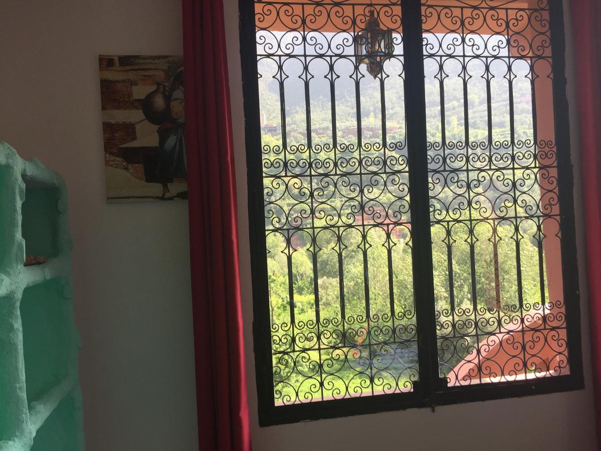Отель Chez Yahia, Au Coeur De L'Урика Экстерьер фото