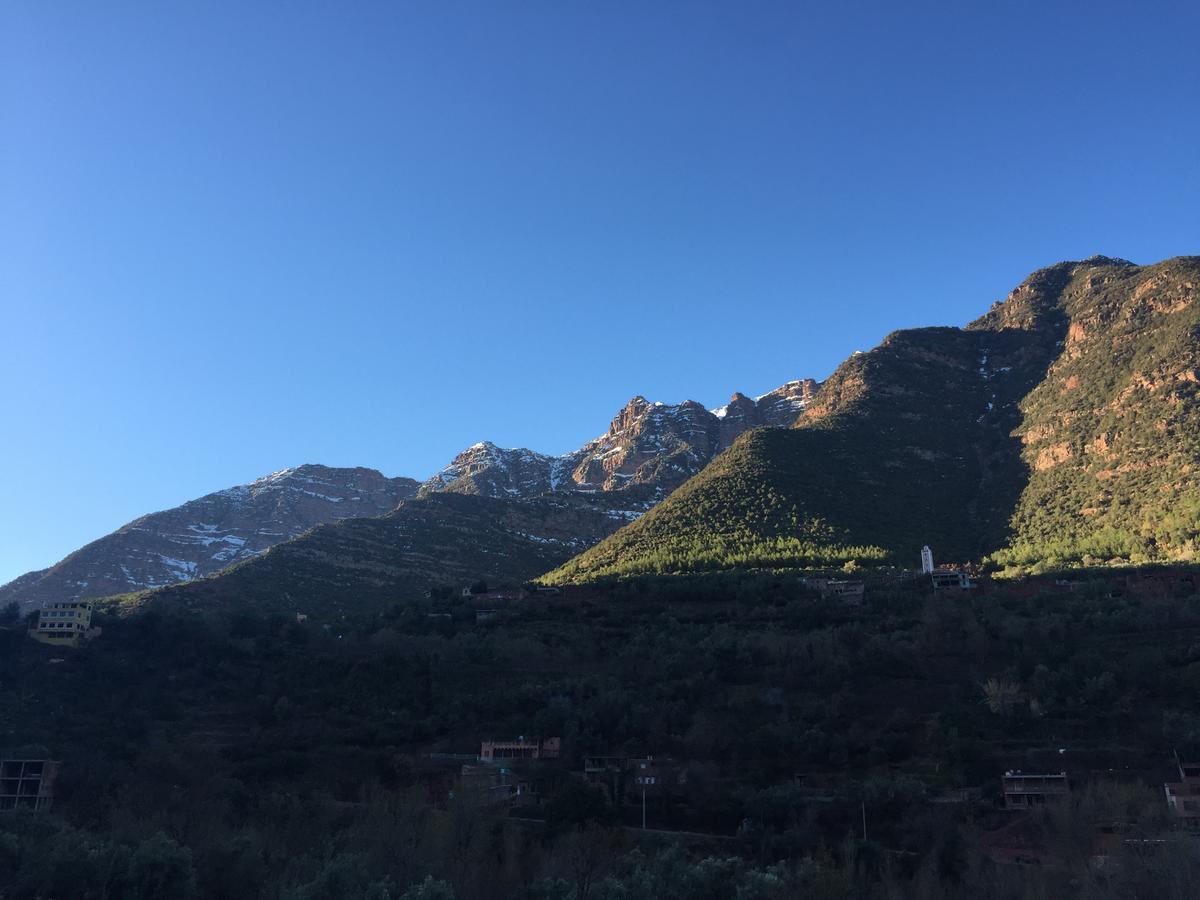 Отель Chez Yahia, Au Coeur De L'Урика Экстерьер фото
